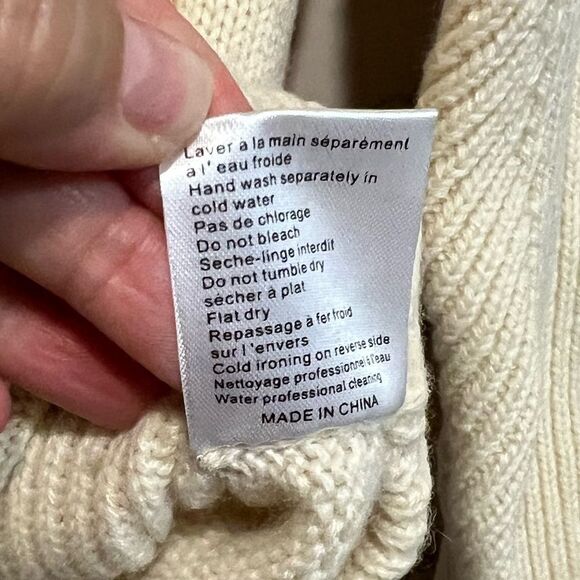 Ba&sh V Neck Women’s Sweater Sz 1 Cream Ribber Knit Wool Cashmere Button Accent - Picture 10 of 10